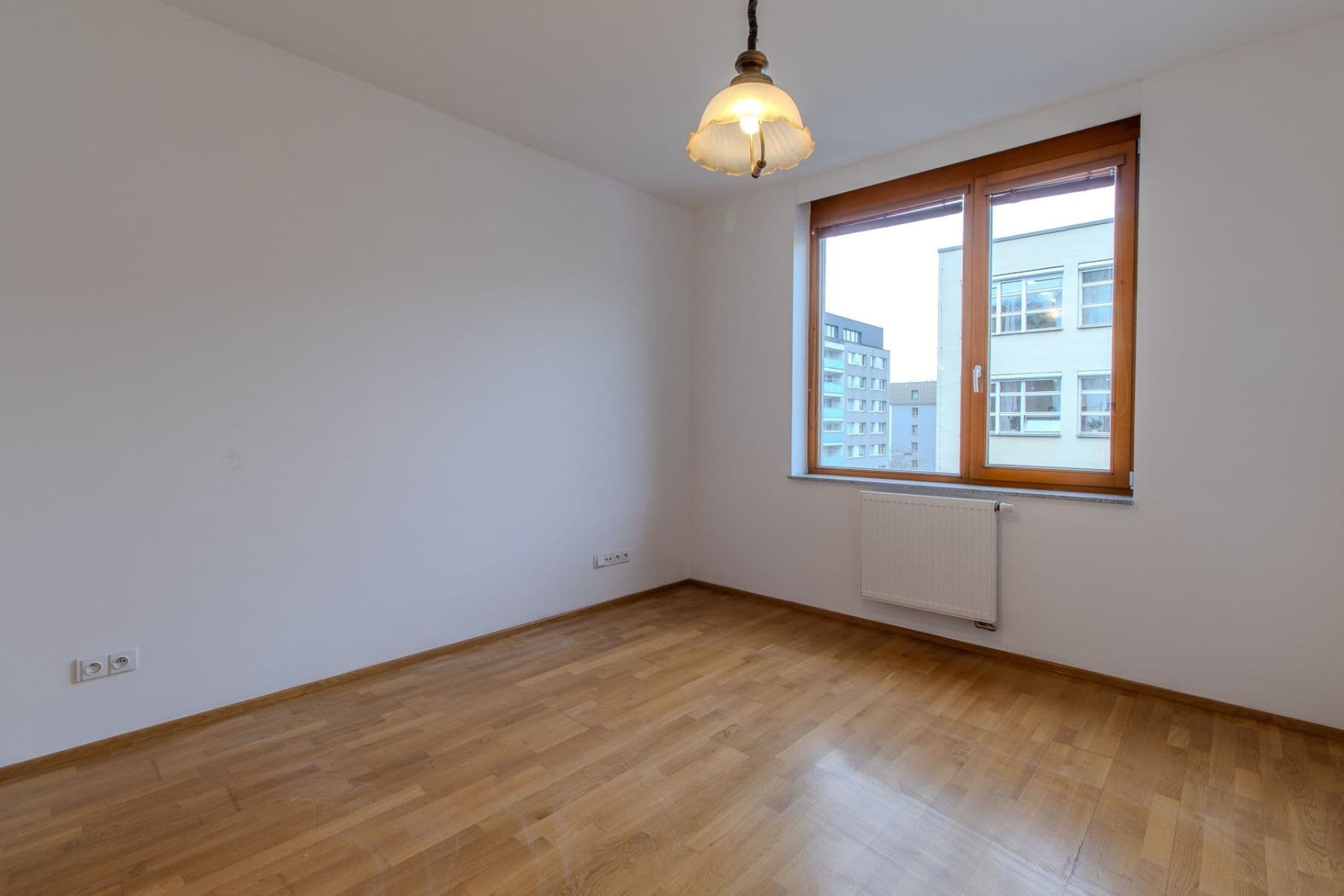 Pronájem bytu 3+kk 85 m², Jeseniova, Praha, Praha Pronájem bytu 3+kk 85 m², Jeseniova, Praha, Praha