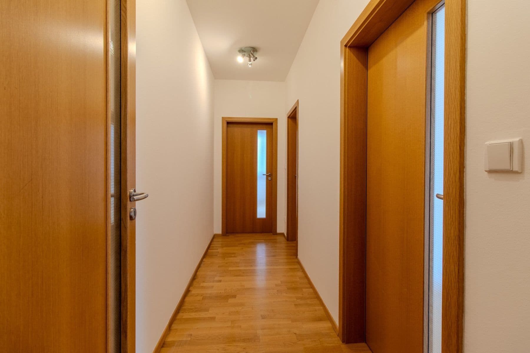 Pronájem bytu 3+kk 85 m², Jeseniova, Praha, Praha Pronájem bytu 3+kk 85 m², Jeseniova, Praha, Praha