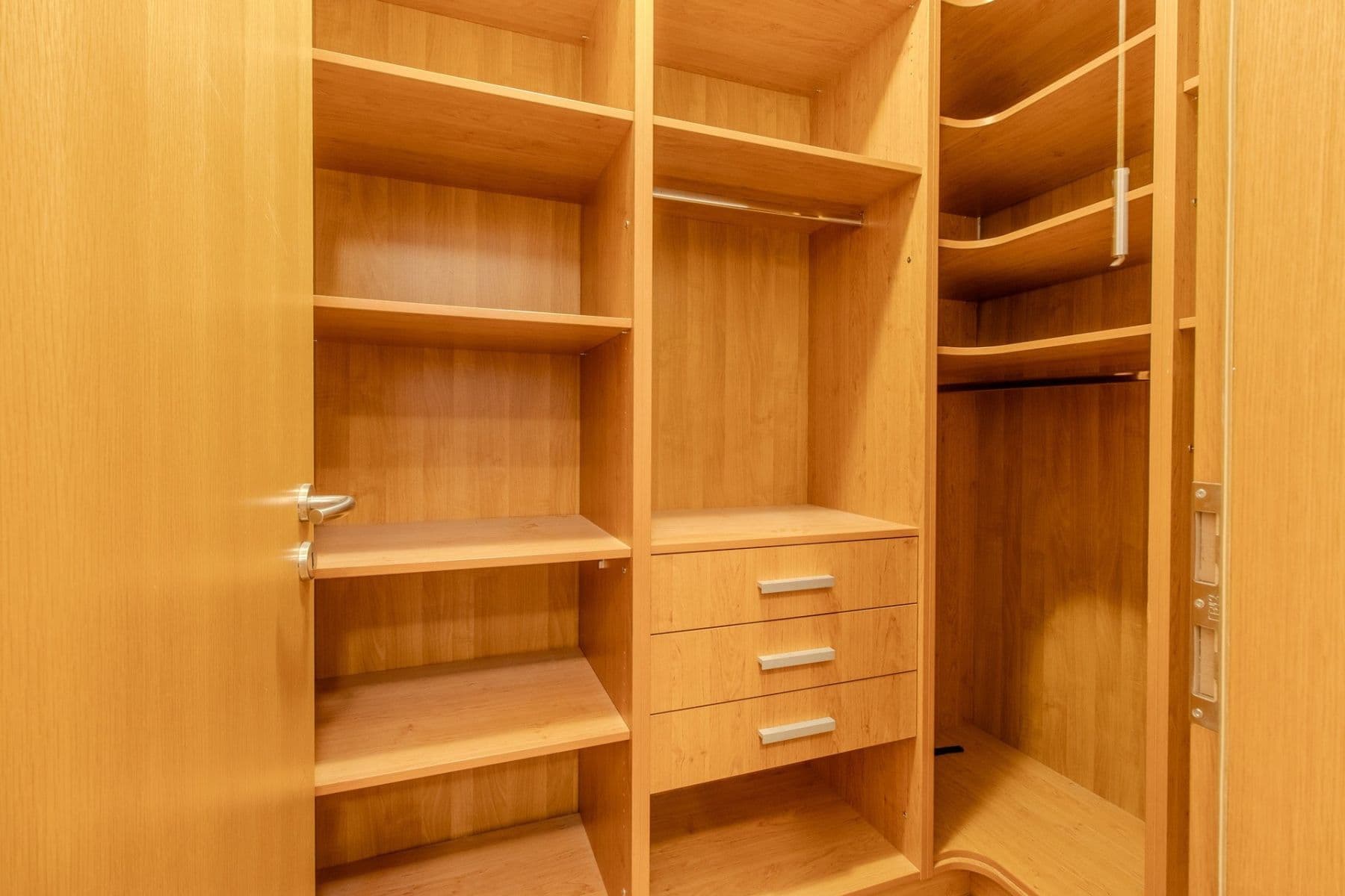 Pronájem bytu 3+kk 85 m², Jeseniova, Praha, Praha Pronájem bytu 3+kk 85 m², Jeseniova, Praha, Praha