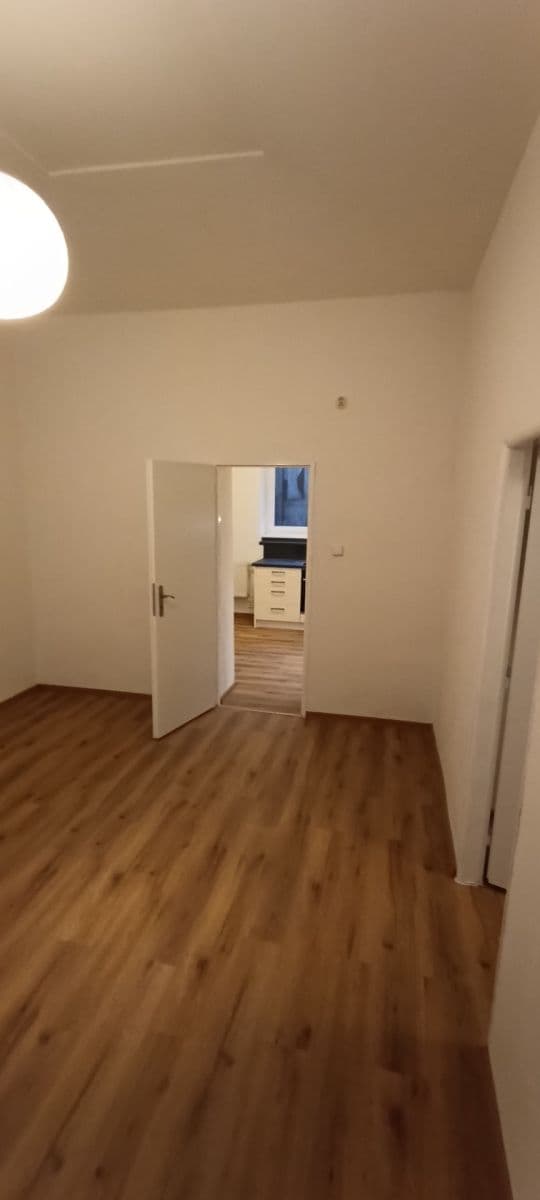Pronájem bytu 2+1 48 m², Kozácká, Praha, Praha Pronájem bytu 2+1 48 m², Kozácká, Praha, Praha