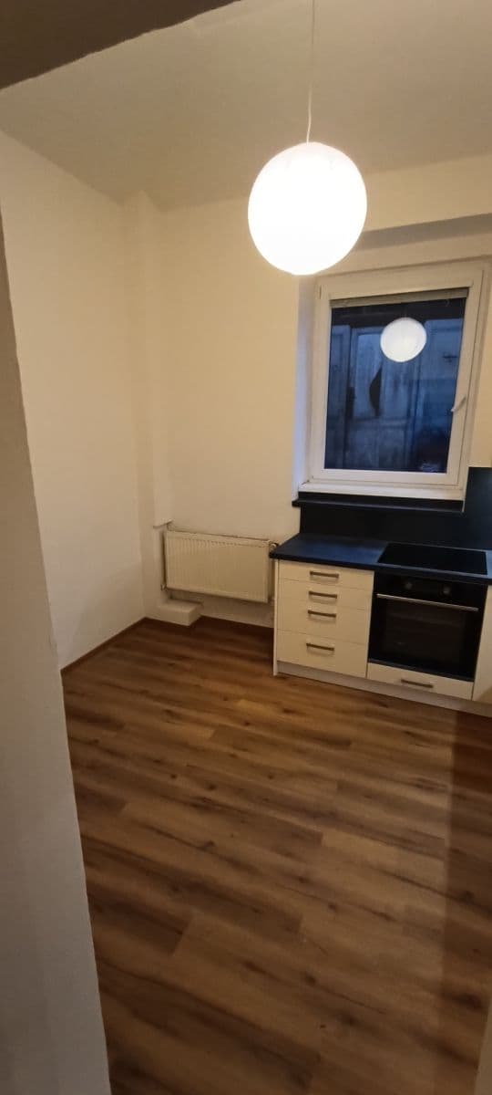 Pronájem bytu 2+1 48 m², Kozácká, Praha, Praha Pronájem bytu 2+1 48 m², Kozácká, Praha, Praha