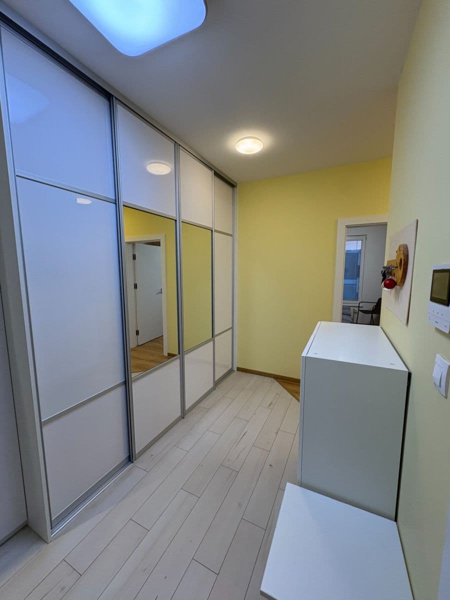 Prodej bytu 3+1 137 m², Ostriežová, Záhorská Bystrica, Bratislavský kraj Prodej bytu 3+1 137 m², Ostriežová, Záhorská Bystrica, Bratislavský kraj