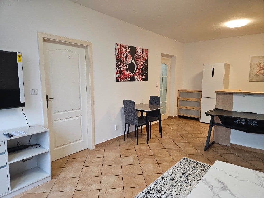 Pronájem bytu 2+kk 55 m², Zderadova, Brno, Jihomoravský kraj Pronájem bytu 2+kk 55 m², Zderadova, Brno, Jihomoravský kraj
