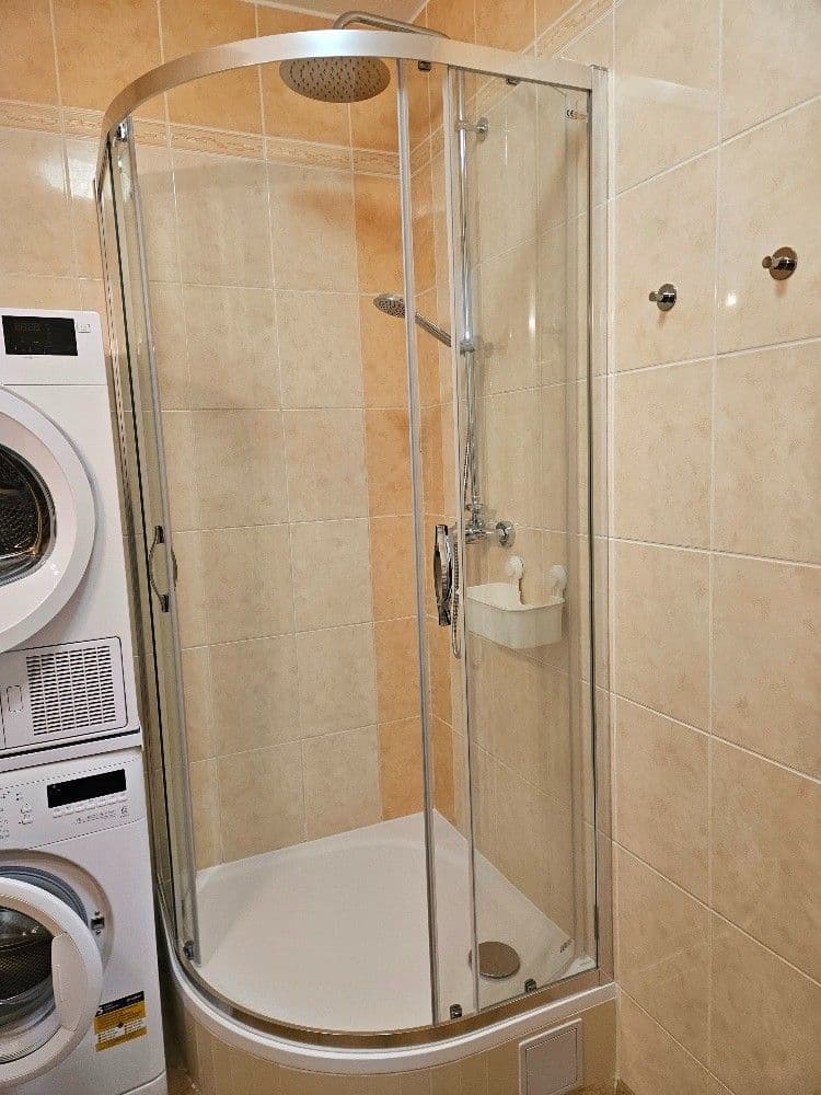 Pronájem bytu 2+kk 55 m², Zderadova, Brno, Jihomoravský kraj Pronájem bytu 2+kk 55 m², Zderadova, Brno, Jihomoravský kraj