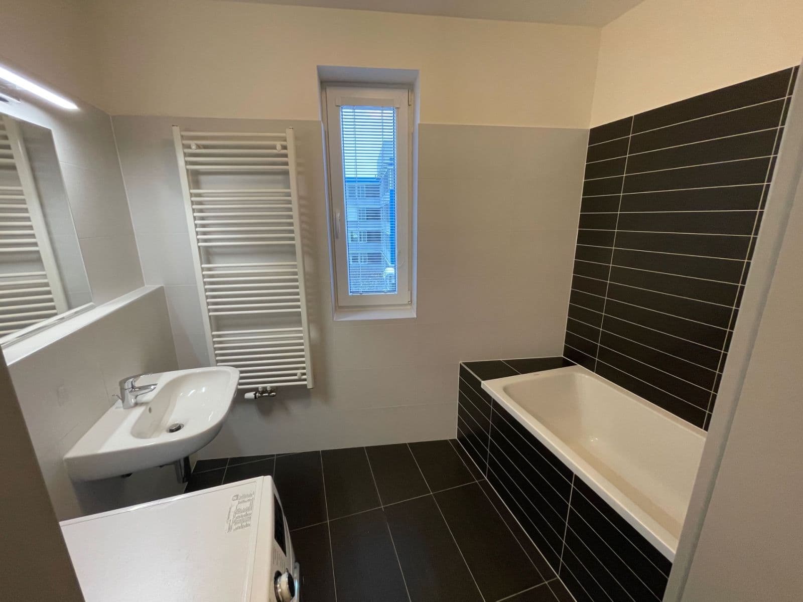 Pronájem bytu 3+kk 91 m², Pod Stolovou horou, Praha, Praha Pronájem bytu 3+kk 91 m², Pod Stolovou horou, Praha, Praha
