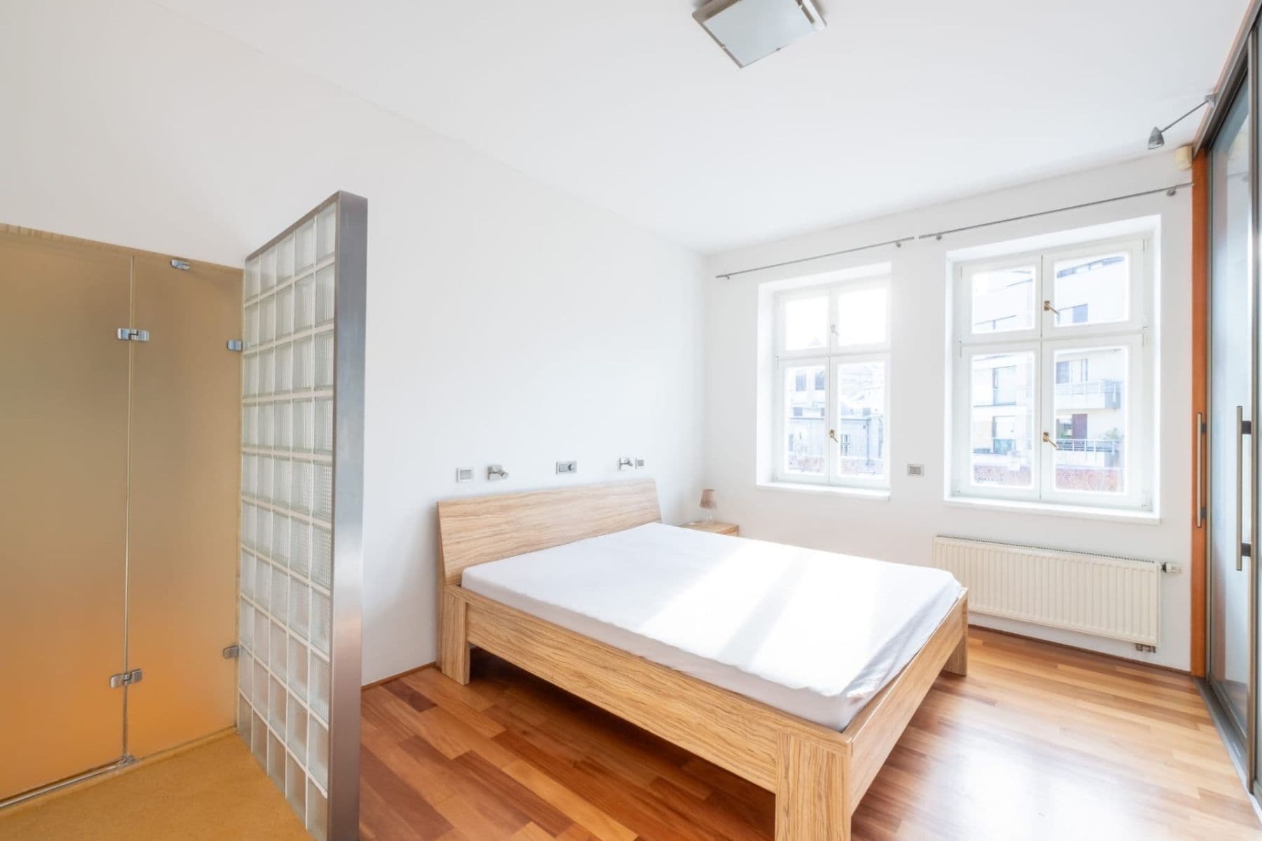 Pronájem bytu 2+kk 57 m², Roháčova, Praha, Praha Pronájem bytu 2+kk 57 m², Roháčova, Praha, Praha