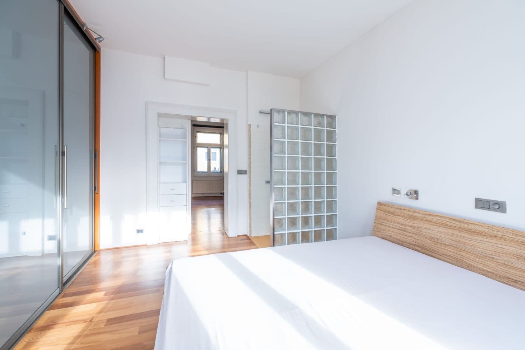 Pronájem bytu 2+kk 57 m², Roháčova, Praha, Praha Pronájem bytu 2+kk 57 m², Roháčova, Praha, Praha