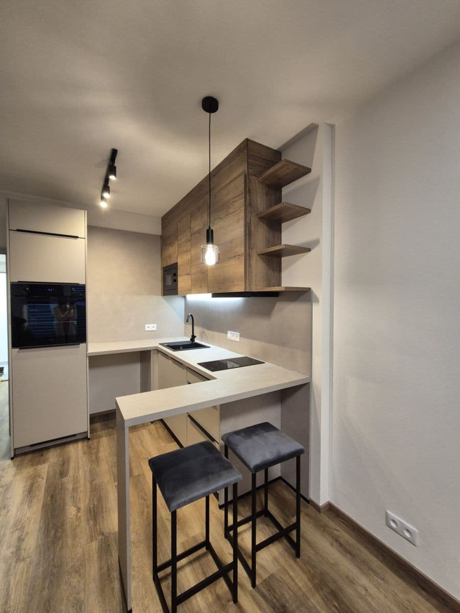 Pronájem bytu 1+kk 28 m², Brno, Jihomoravský kraj Pronájem bytu 1+kk 28 m², Brno, Jihomoravský kraj