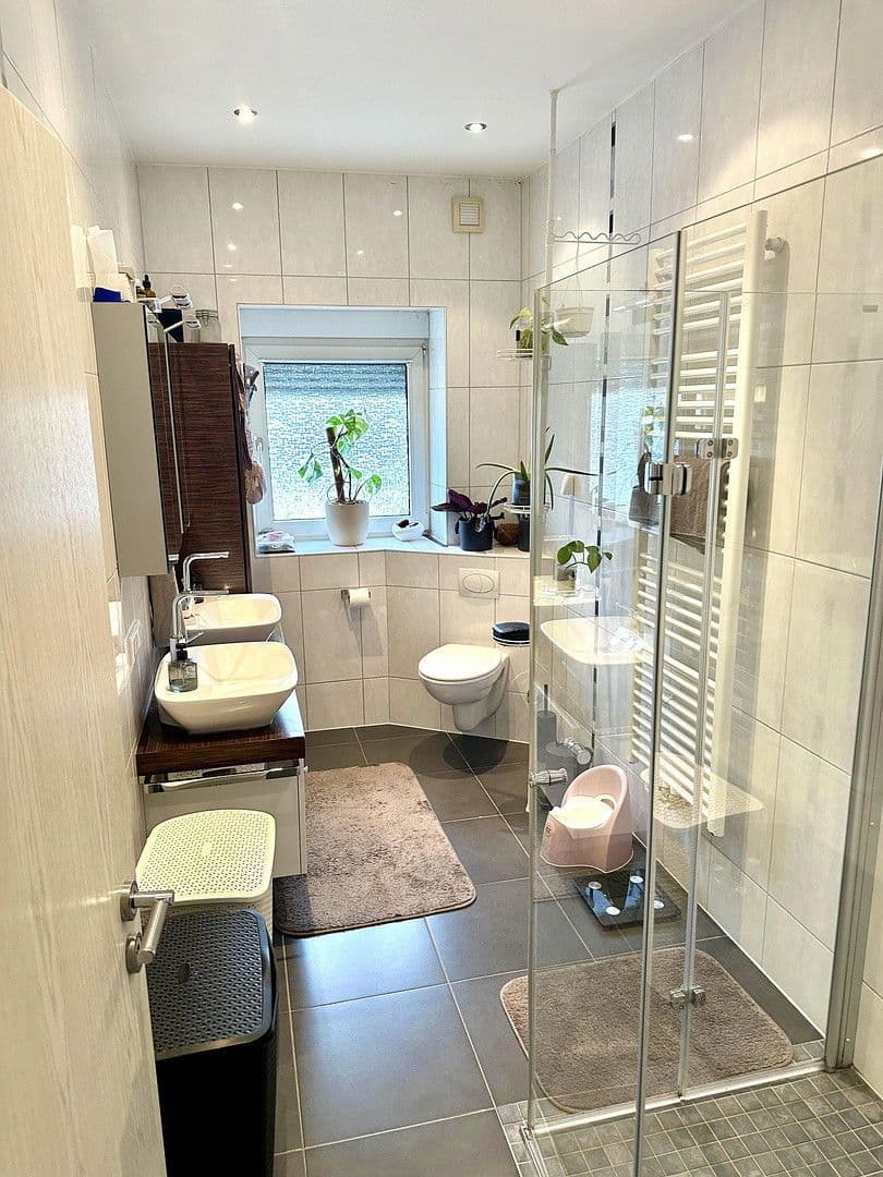 Prodej bytu 3+kk 93 m², Essen, Severní Porýní-Vestfálsko Prodej bytu 3+kk 93 m², Essen, Severní Porýní-Vestfálsko