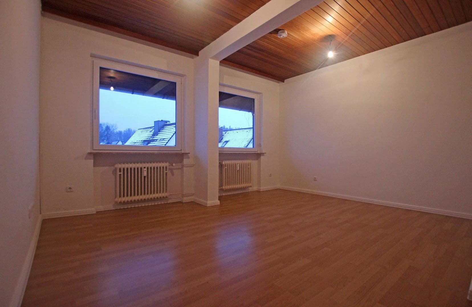 Pronájem bytu 3+1 88 m², Ludwig-Uhland-Weg 6, Geesthacht, Šlesvicko-Holštýnsko Pronájem bytu 3+1 88 m², Ludwig-Uhland-Weg 6, Geesthacht, Šlesvicko-Holštýnsko