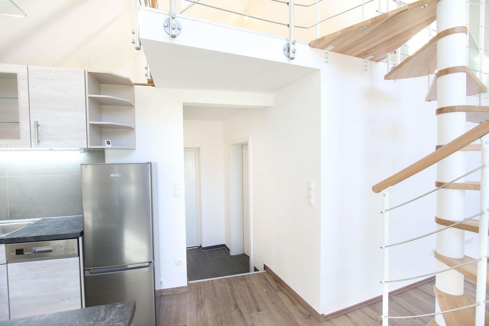 Pronájem bytu 3+1 88 m², St.Pölten, Dolní Rakousko Pronájem bytu 3+1 88 m², St.Pölten, Dolní Rakousko