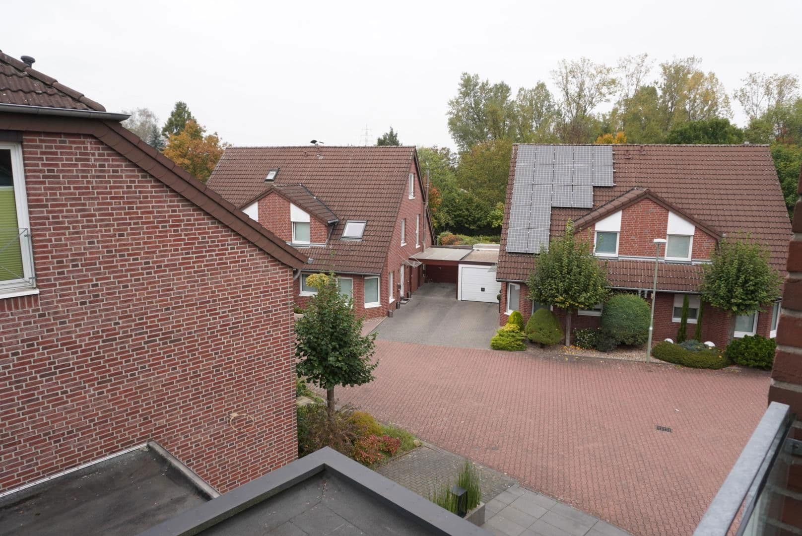 Prodej domu 147 m², pozemek 303 m², Gladbacher Straße 280, Neuss, Severní Porýní-Vestfálsko Prodej domu 147 m², pozemek 303 m², Gladbacher Straße 280, Neuss, Severní Porýní-Vestfálsko