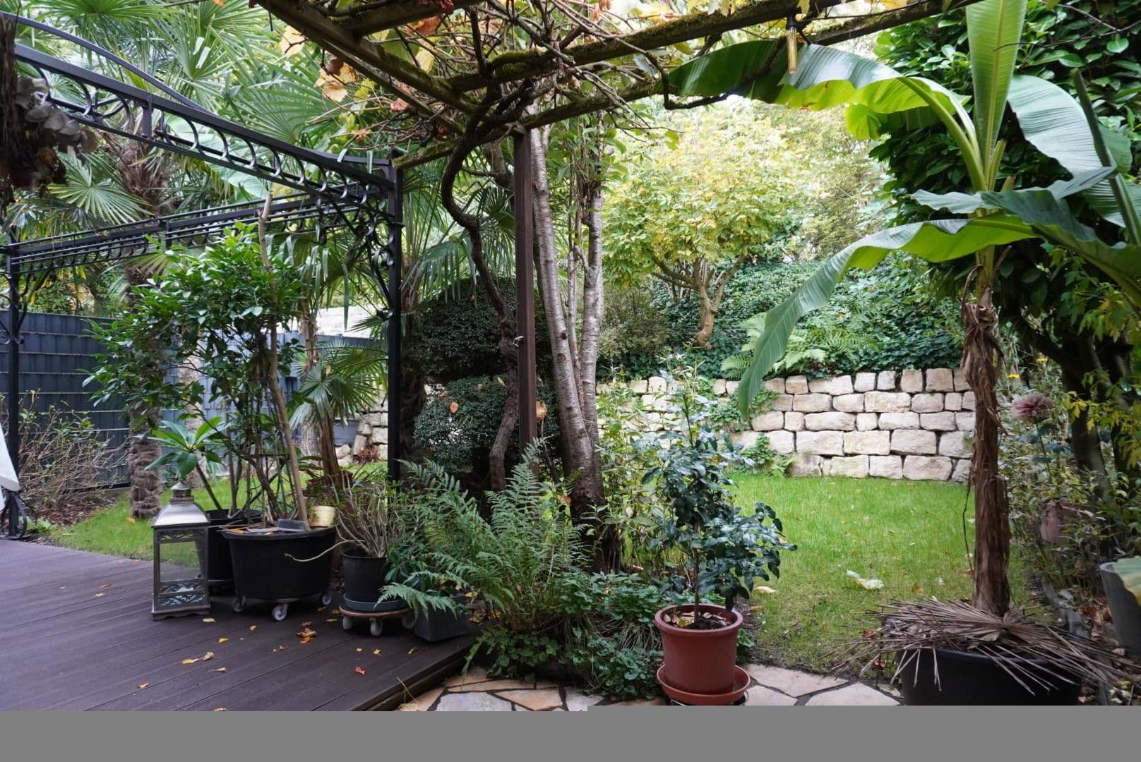 Prodej domu 147 m², pozemek 303 m², Gladbacher Straße 280, Neuss, Severní Porýní-Vestfálsko Prodej domu 147 m², pozemek 303 m², Gladbacher Straße 280, Neuss, Severní Porýní-Vestfálsko