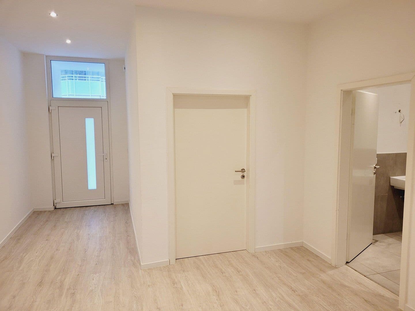 Pronájem bytu 2+1 65 m², Händelstr. 4, Duisburg, Severní Porýní-Vestfálsko Pronájem bytu 2+1 65 m², Händelstr. 4, Duisburg, Severní Porýní-Vestfálsko
