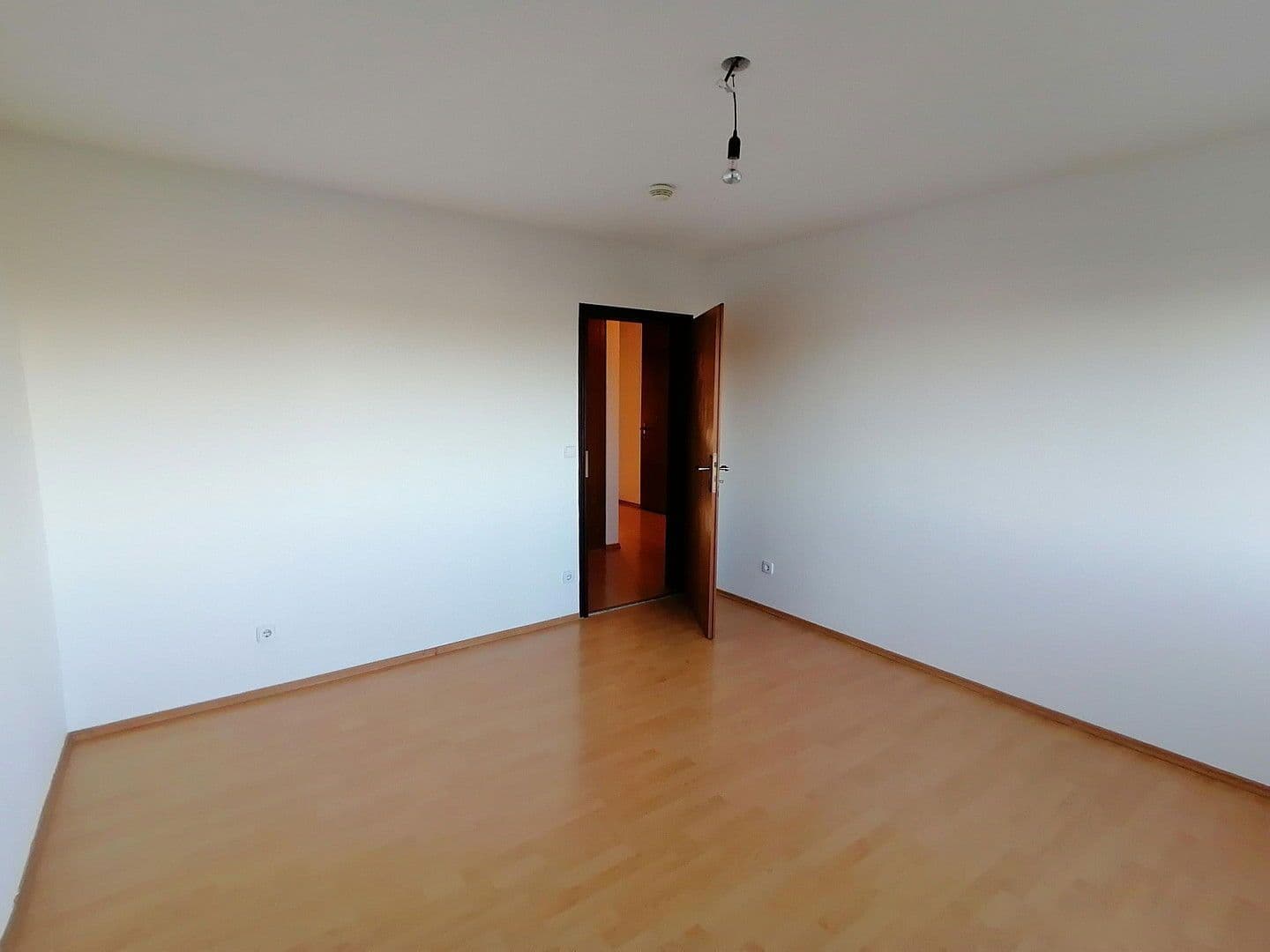 Prodej bytu 3+1 70 m², Zorneding, Bavorsko Prodej bytu 3+1 70 m², Zorneding, Bavorsko