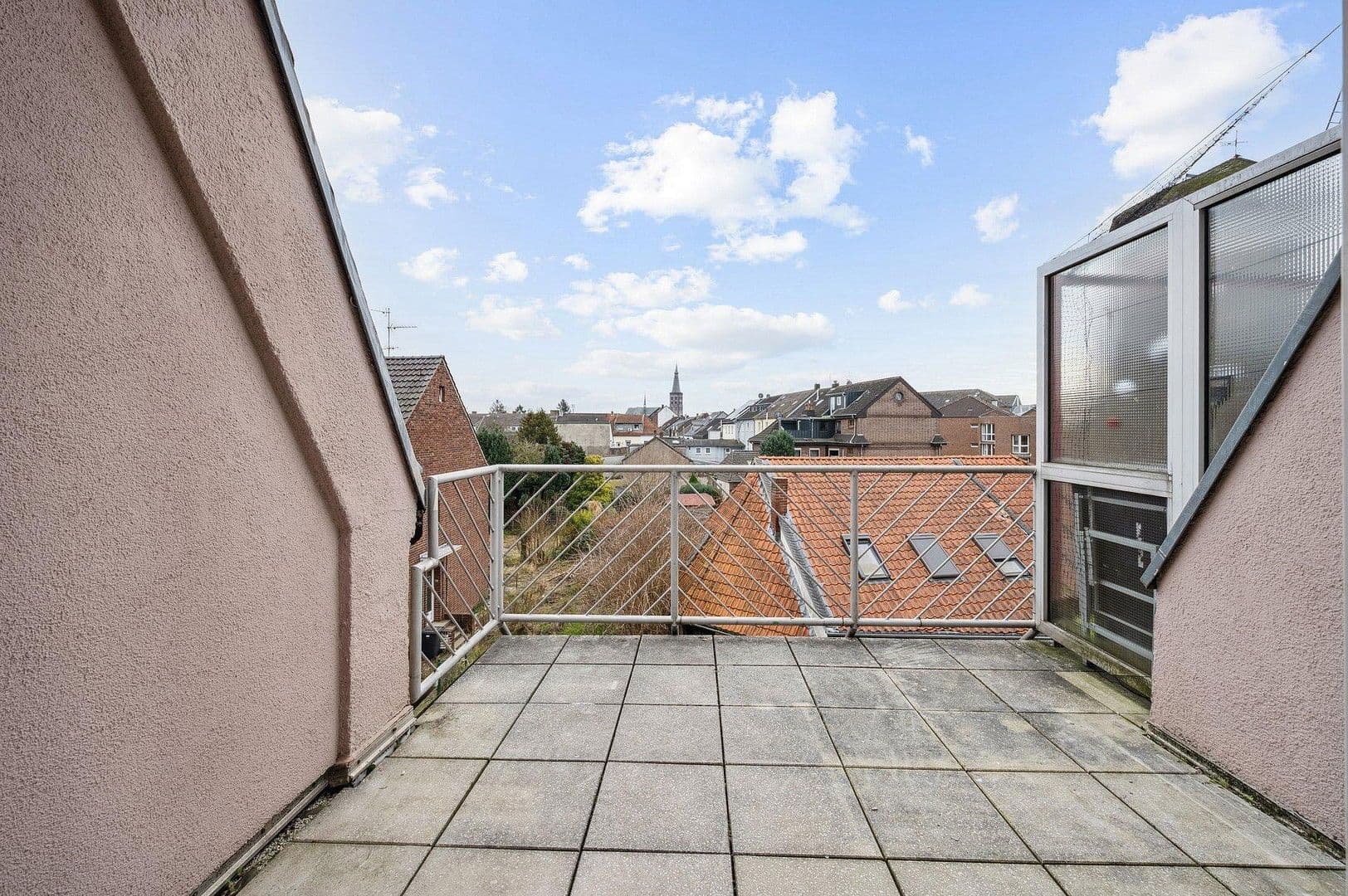 Prodej bytu 1+1 32 m², Tönisvorst, Severní Porýní-Vestfálsko Prodej bytu 1+1 32 m², Tönisvorst, Severní Porýní-Vestfálsko