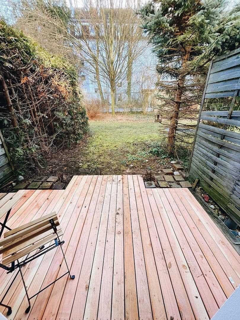 Pronájem bytu 1+1 33 m², Boschetsrieder Straße 55, München, Bavorsko Pronájem bytu 1+1 33 m², Boschetsrieder Straße 55, München, Bavorsko