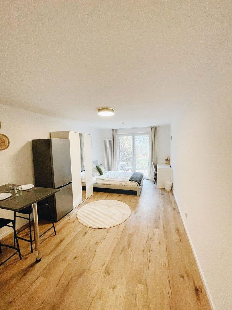 Pronájem bytu 1+1 33 m², Boschetsrieder Straße 55, München, Bavorsko Pronájem bytu 1+1 33 m², Boschetsrieder Straße 55, München, Bavorsko