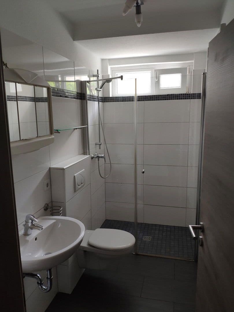 Pronájem bytu 1+1 30 m², Untergrünewalder Straße 28, Wuppertal, Severní Porýní-Vestfálsko Pronájem bytu 1+1 30 m², Untergrünewalder Straße 28, Wuppertal, Severní Porýní-Vestfálsko