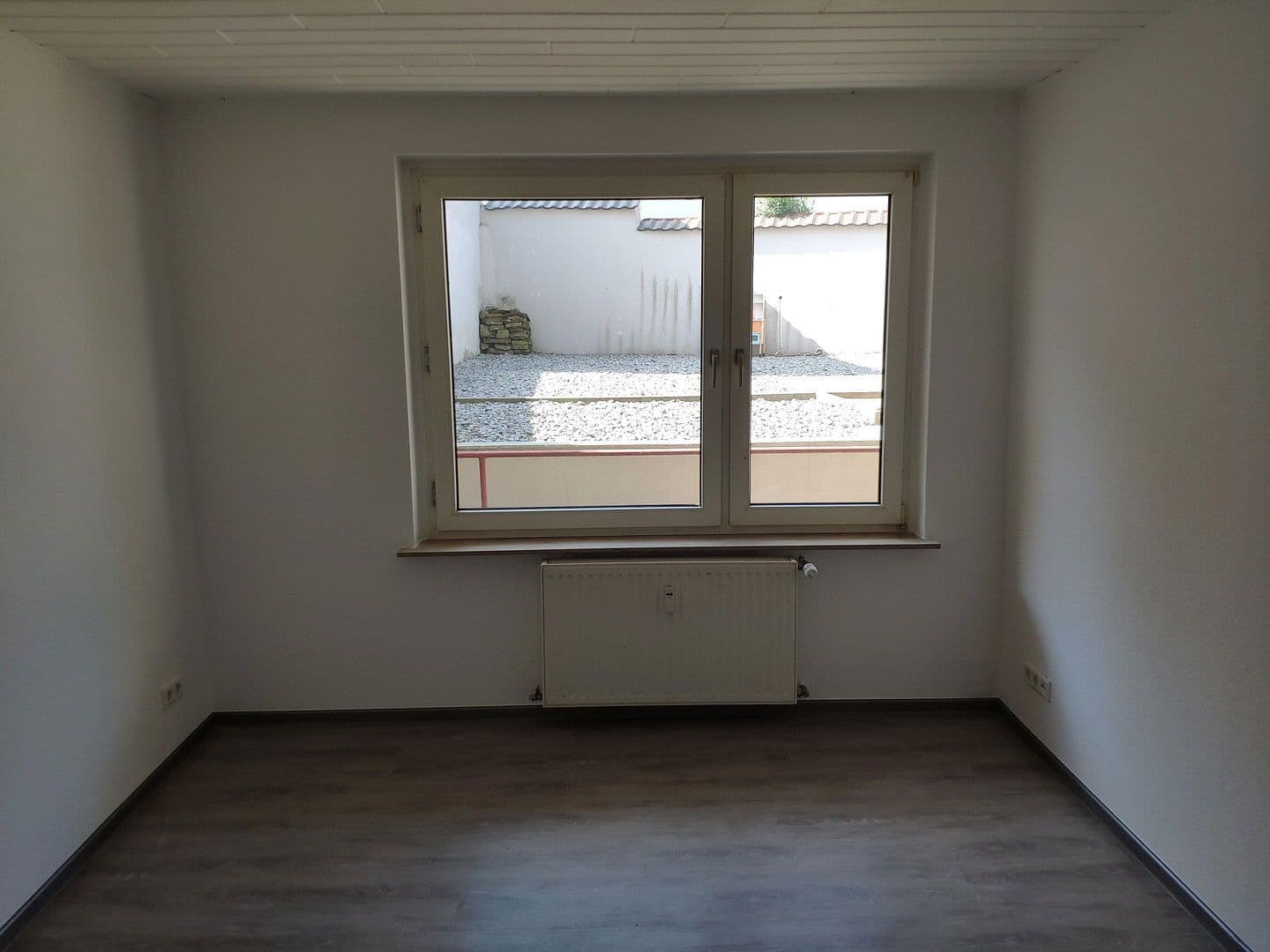 Pronájem bytu 1+1 30 m², Untergrünewalder Straße 28, Wuppertal, Severní Porýní-Vestfálsko Pronájem bytu 1+1 30 m², Untergrünewalder Straße 28, Wuppertal, Severní Porýní-Vestfálsko