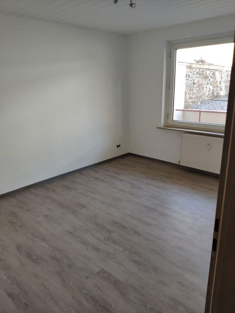 Pronájem bytu 1+1 30 m², Untergrünewalder Straße 28, Wuppertal, Severní Porýní-Vestfálsko Pronájem bytu 1+1 30 m², Untergrünewalder Straße 28, Wuppertal, Severní Porýní-Vestfálsko