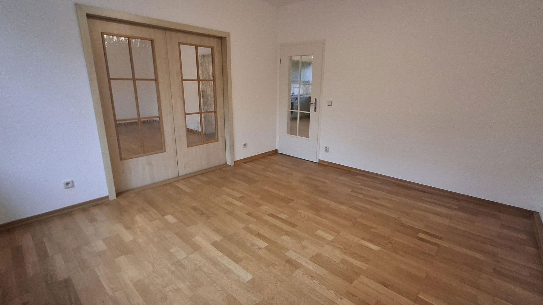 Prodej bytu 3+1 82 m², Berlin, Berlín Prodej bytu 3+1 82 m², Berlin, Berlín