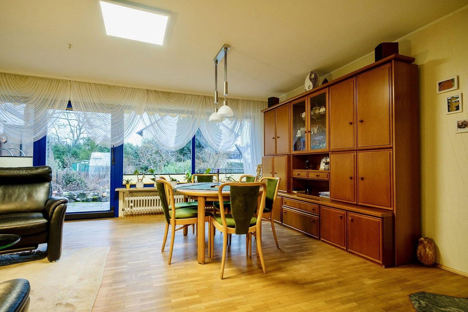 Prodej domu 117 m², pozemek 334 m², Neuwied, Porýní-Falc Prodej domu 117 m², pozemek 334 m², Neuwied, Porýní-Falc