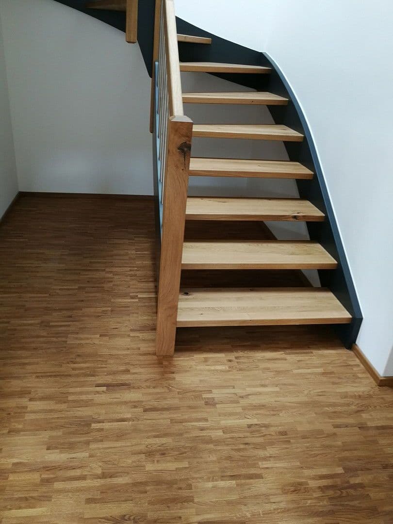 Pronájem bytu 4+1 125 m², Göttingen, Dolní Sasko Pronájem bytu 4+1 125 m², Göttingen, Dolní Sasko
