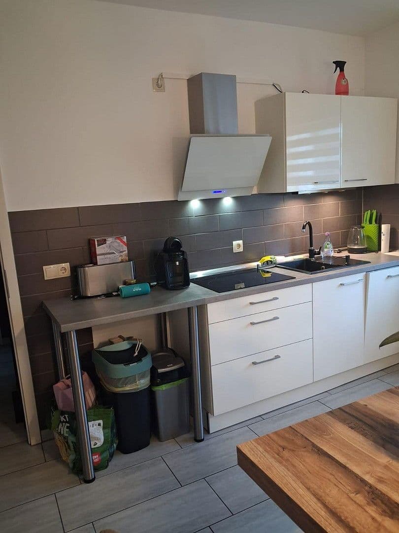 Pronájem bytu 2+1 49 m², Robert-Koch-Straße 10, Leverkusen, Severní Porýní-Vestfálsko Pronájem bytu 2+1 49 m², Robert-Koch-Straße 10, Leverkusen, Severní Porýní-Vestfálsko