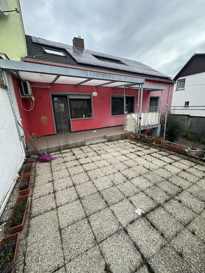 Prodej domu 161 m², pozemek 350 m², Str. des 13. Januar 268, Völklingen, Země Sársko Prodej domu 161 m², pozemek 350 m², Str. des 13. Januar 268, Völklingen, Země Sársko