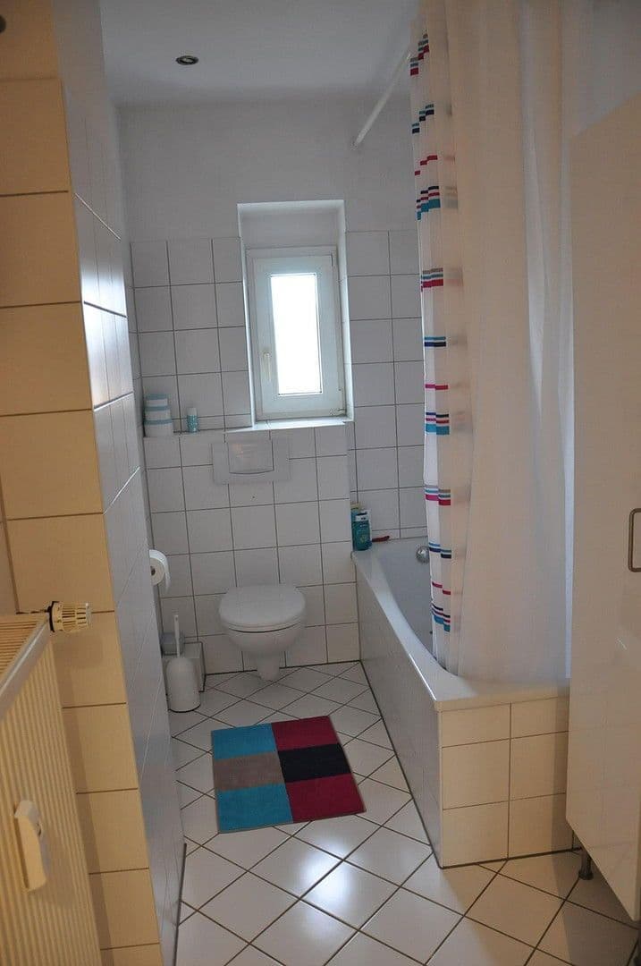 Pronájem bytu 3+1 64 m², Düsseldorf, Severní Porýní-Vestfálsko Pronájem bytu 3+1 64 m², Düsseldorf, Severní Porýní-Vestfálsko