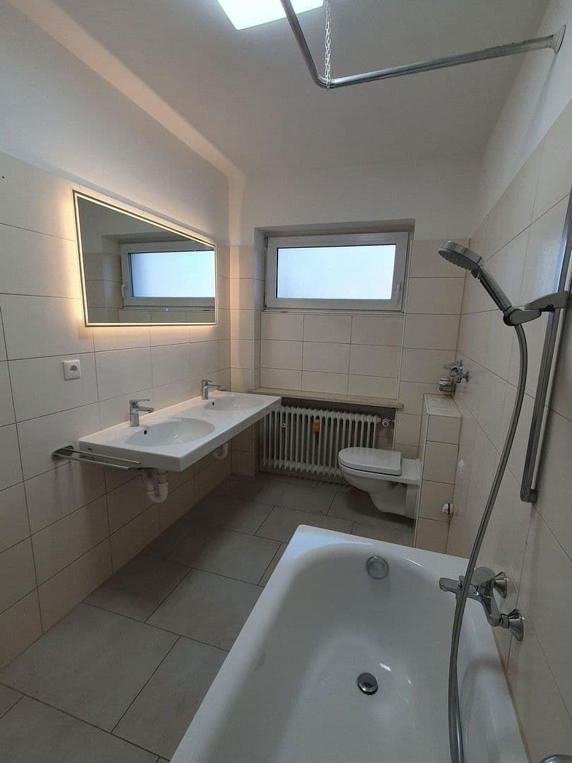 Pronájem bytu 3+1 73 m², Friedenstraße 27, Vaterstetten, Bavorsko Pronájem bytu 3+1 73 m², Friedenstraße 27, Vaterstetten, Bavorsko