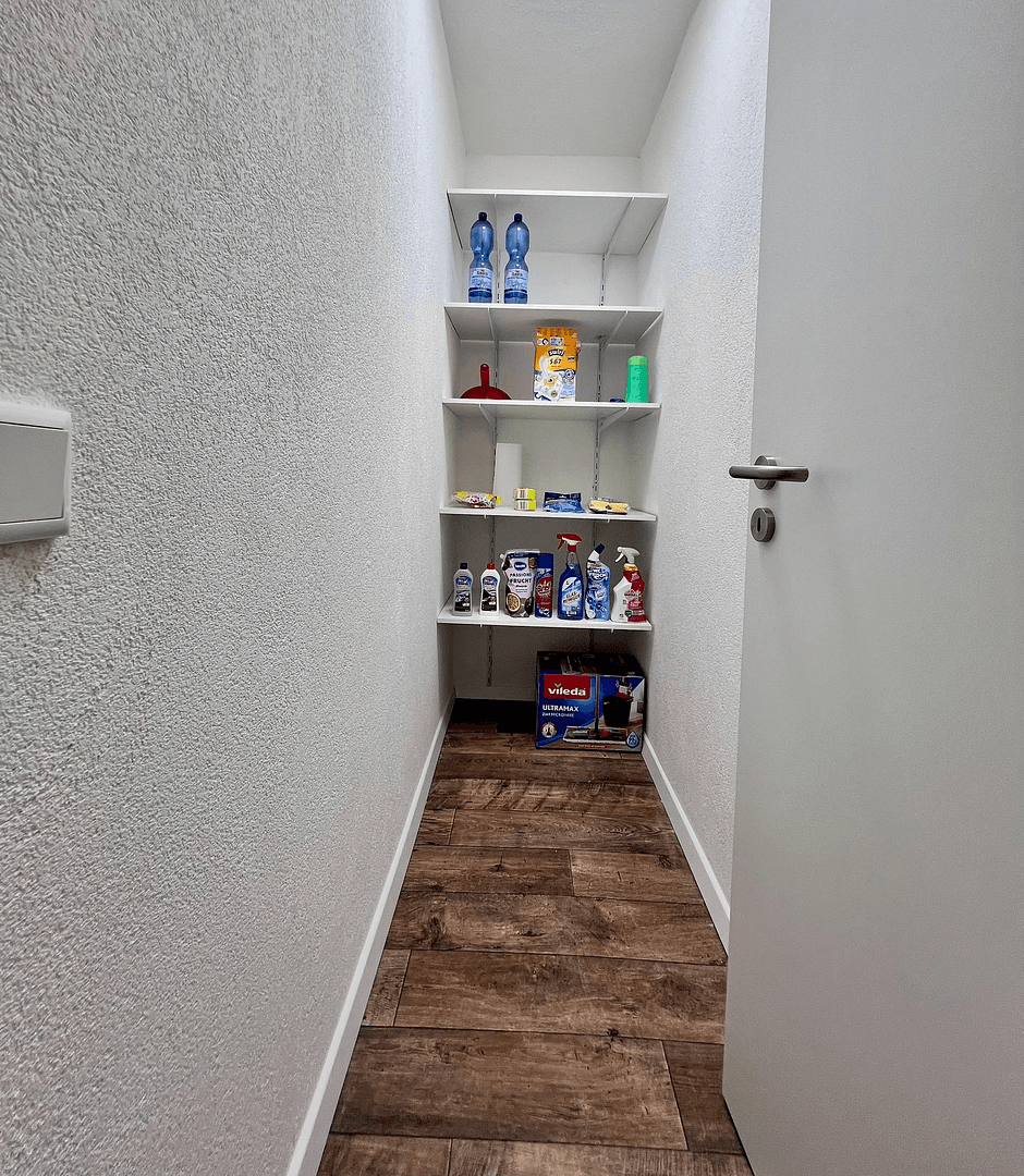 Pronájem bytu 4+1 100 m², Am Europakanal 36, Erlangen, Bavorsko Pronájem bytu 4+1 100 m², Am Europakanal 36, Erlangen, Bavorsko