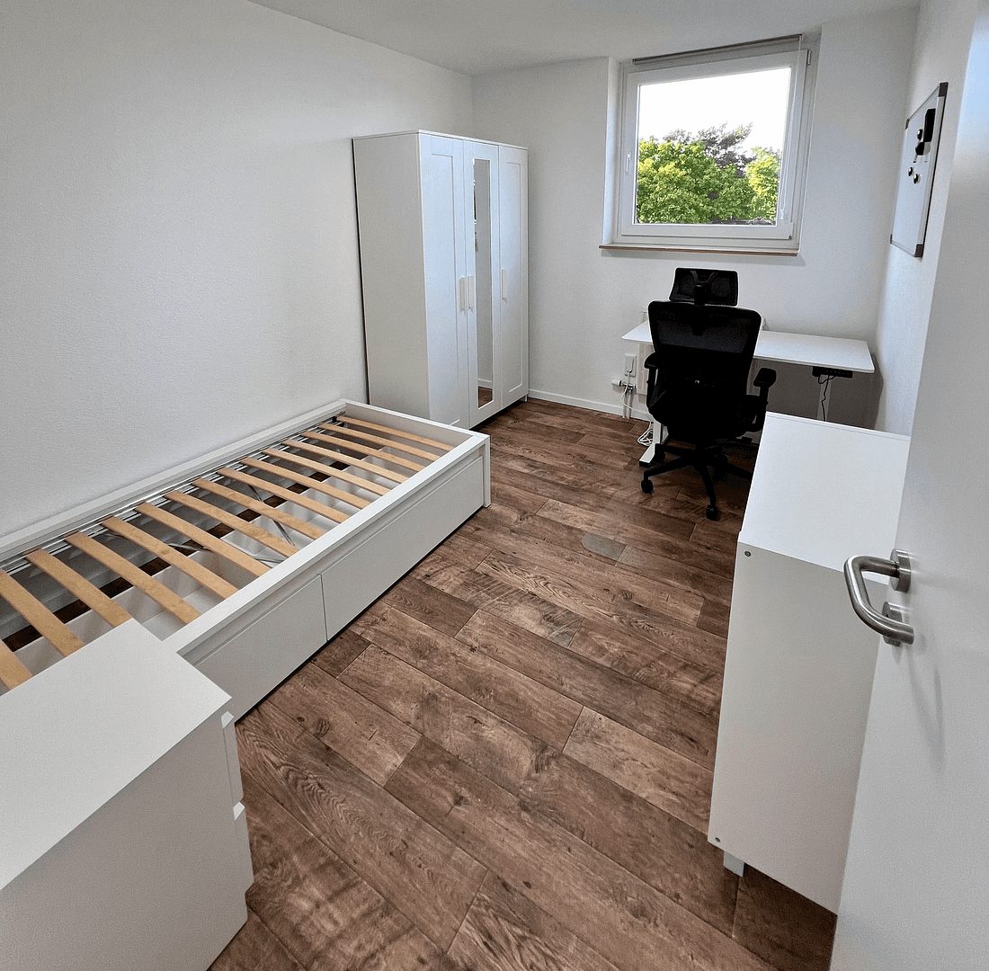 Pronájem bytu 4+1 100 m², Am Europakanal 36, Erlangen, Bavorsko Pronájem bytu 4+1 100 m², Am Europakanal 36, Erlangen, Bavorsko