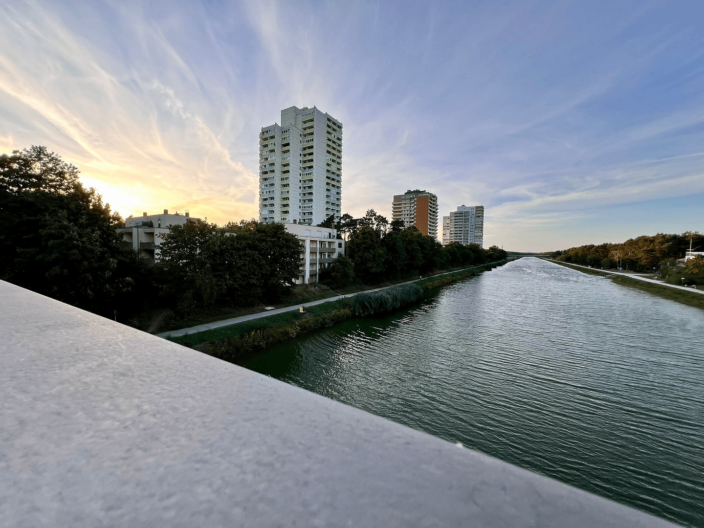 Pronájem bytu 4+1 100 m², Am Europakanal 36, Erlangen, Bavorsko Pronájem bytu 4+1 100 m², Am Europakanal 36, Erlangen, Bavorsko