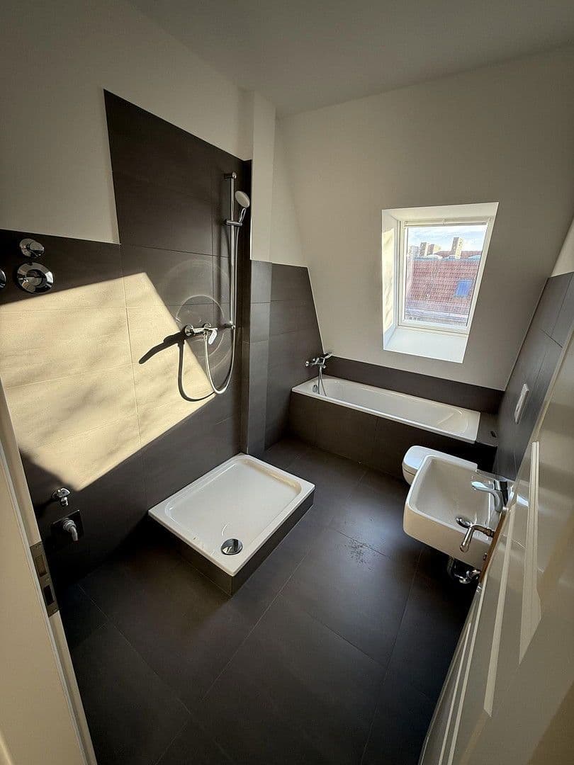 Pronájem bytu 3+1 99 m², Blissestraße, Berlin, Berlín Pronájem bytu 3+1 99 m², Blissestraße, Berlin, Berlín