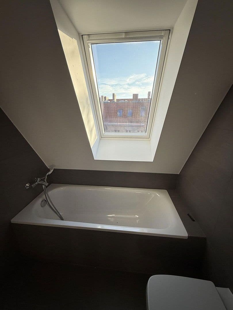 Pronájem bytu 3+1 99 m², Blissestraße, Berlin, Berlín Pronájem bytu 3+1 99 m², Blissestraße, Berlin, Berlín