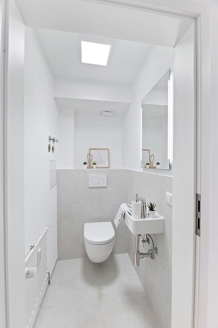 Prodej bytu 2+1 65 m², Dachswaldweg 46, Stuttgart- Vaihingen, Bádensko-Württembersko Prodej bytu 2+1 65 m², Dachswaldweg 46, Stuttgart- Vaihingen, Bádensko-Württembersko