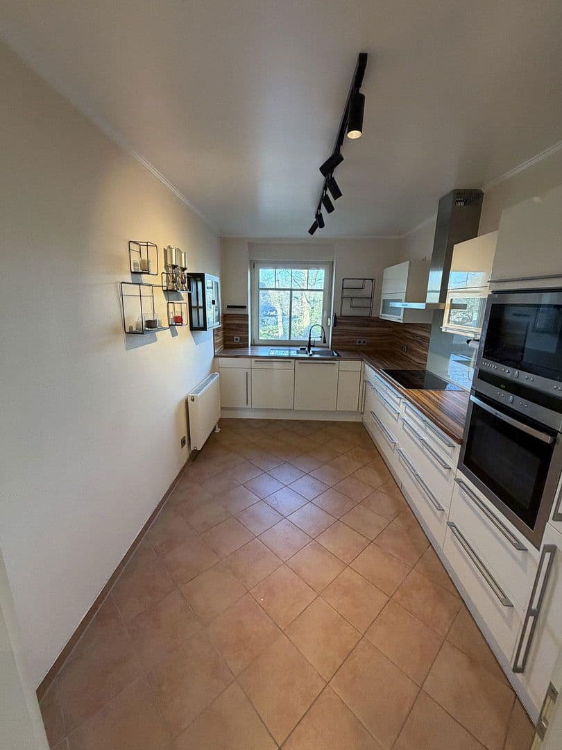 Prodej bytu 3+kk 117 m², Saseler Chaussee 240, Hamburg, Hamburg Prodej bytu 3+kk 117 m², Saseler Chaussee 240, Hamburg, Hamburg