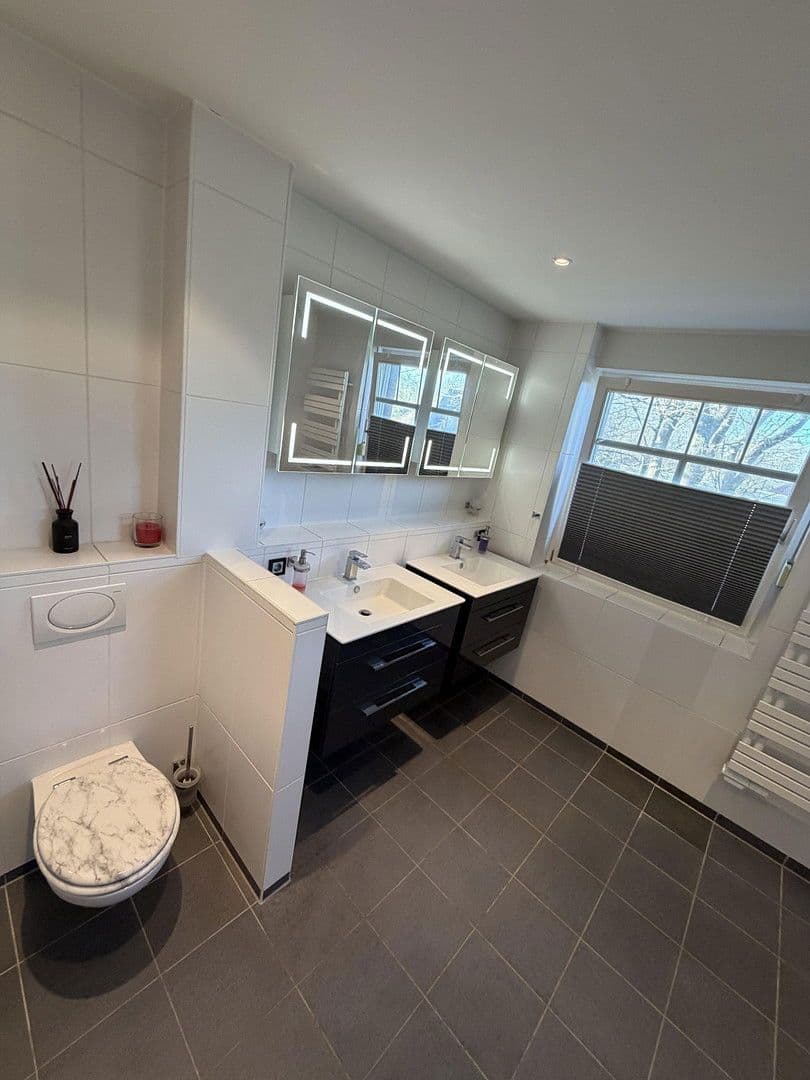 Prodej bytu 3+kk 117 m², Saseler Chaussee 240, Hamburg, Hamburg Prodej bytu 3+kk 117 m², Saseler Chaussee 240, Hamburg, Hamburg