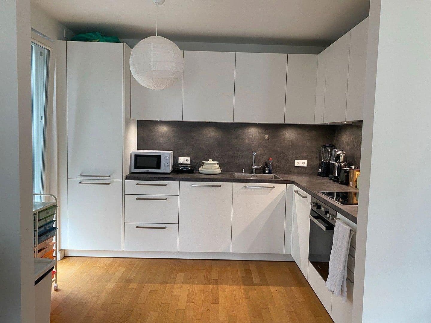 Pronájem bytu 3+1 100 m², Düsseldorf, Severní Porýní-Vestfálsko Pronájem bytu 3+1 100 m², Düsseldorf, Severní Porýní-Vestfálsko