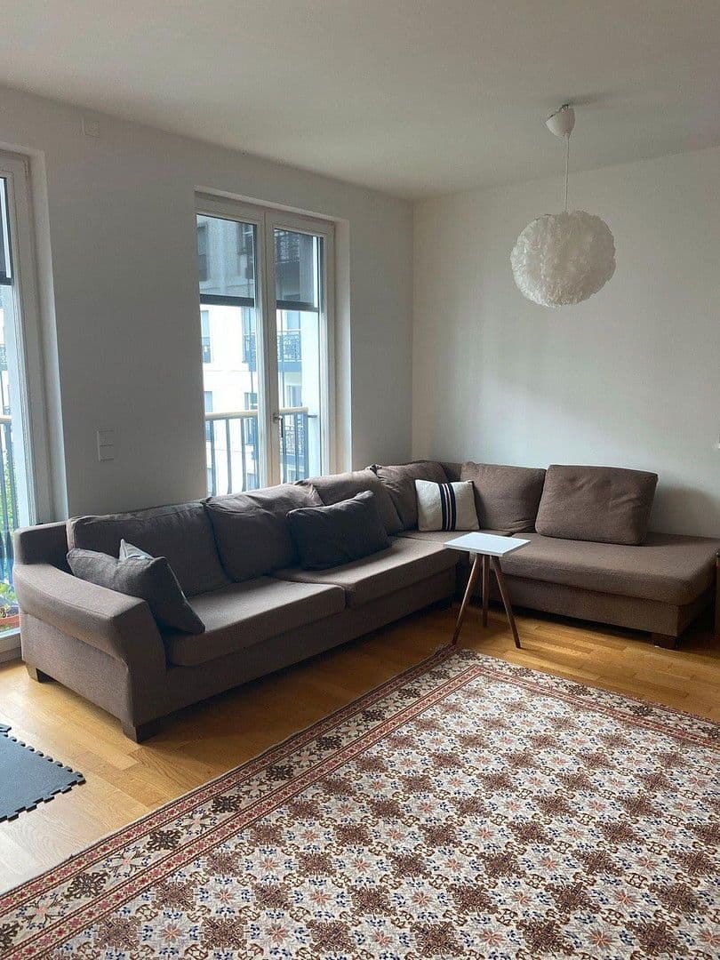 Pronájem bytu 3+1 100 m², Düsseldorf, Severní Porýní-Vestfálsko Pronájem bytu 3+1 100 m², Düsseldorf, Severní Porýní-Vestfálsko