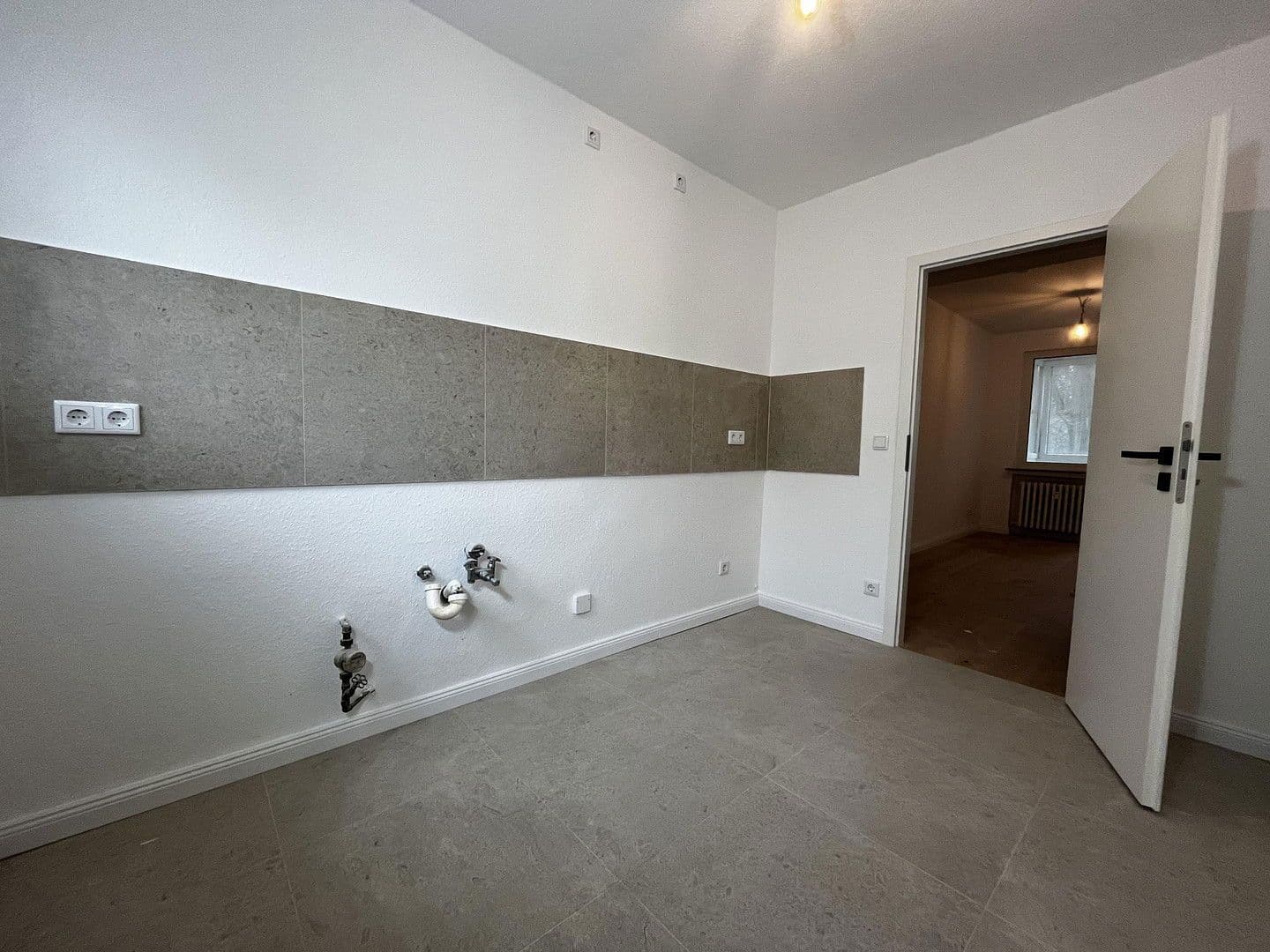 Prodej bytu 4+1 82 m², Graubündener Straße 61, Bremen, Bremen Prodej bytu 4+1 82 m², Graubündener Straße 61, Bremen, Bremen