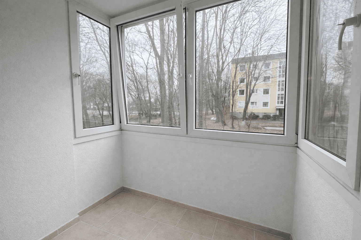 Prodej bytu 4+1 82 m², Graubündener Straße 61, Bremen, Bremen Prodej bytu 4+1 82 m², Graubündener Straße 61, Bremen, Bremen