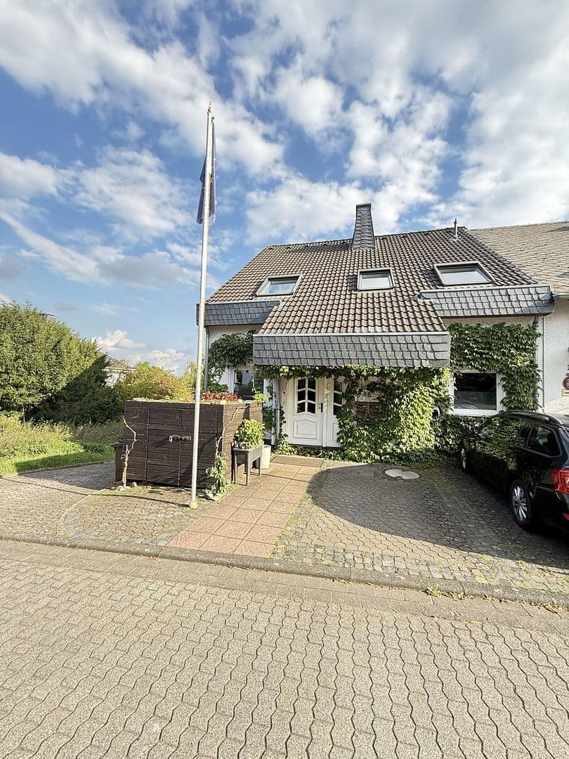 Pronájem bytu 5+1 165 m², Koblenz, Porýní-Falc Pronájem bytu 5+1 165 m², Koblenz, Porýní-Falc