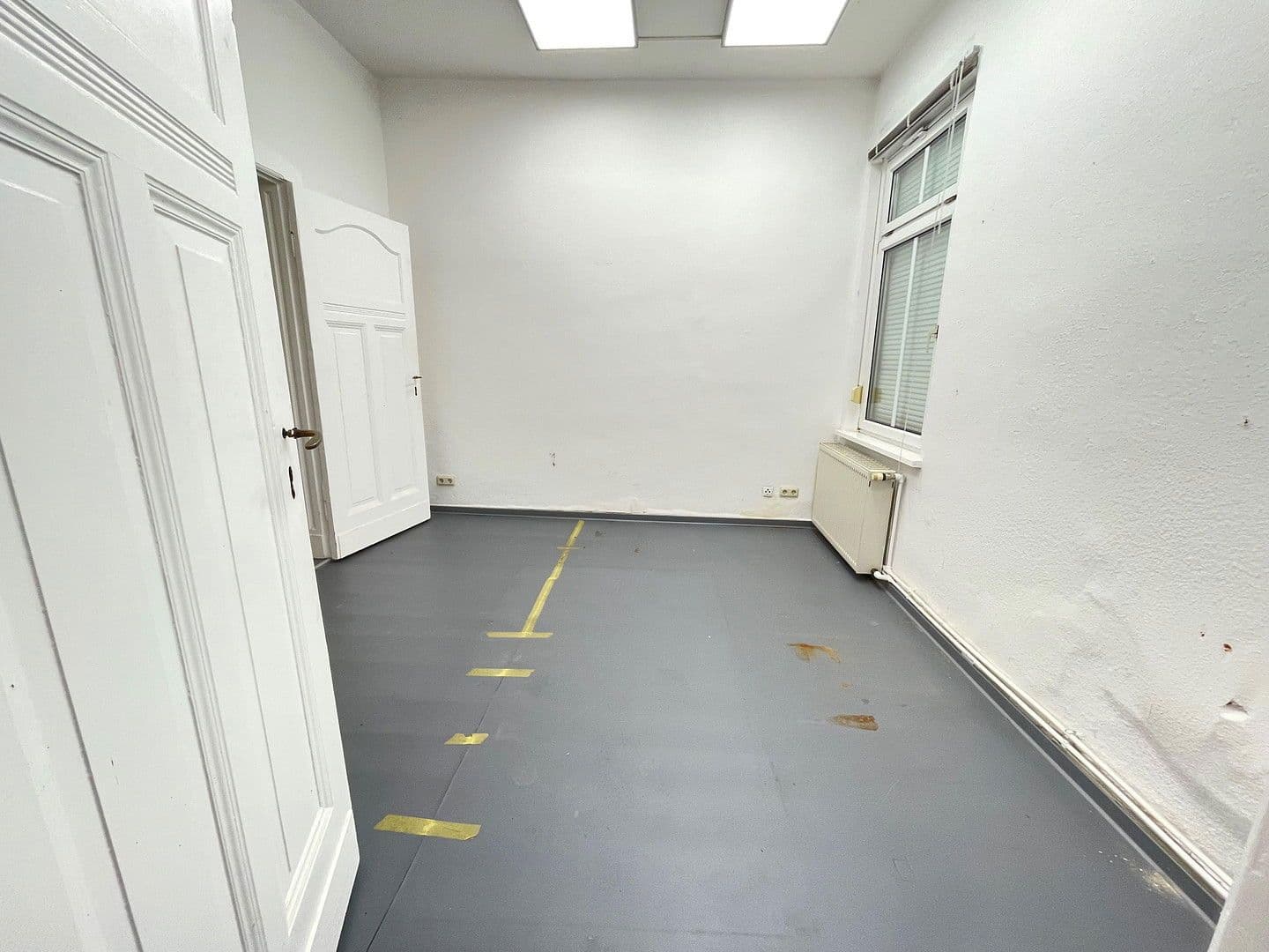 Pronájem nebytového prostoru 164 m², Bahnhofstr. 14, Biesenthal, Braniborsko Pronájem nebytového prostoru 164 m², Bahnhofstr. 14, Biesenthal, Braniborsko