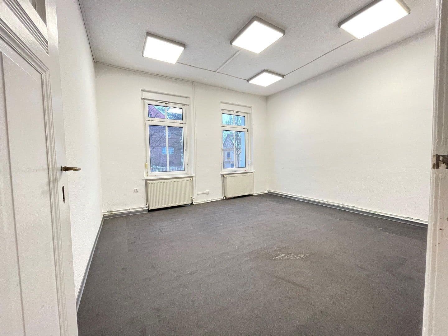 Pronájem nebytového prostoru 164 m², Bahnhofstr. 14, Biesenthal, Braniborsko Pronájem nebytového prostoru 164 m², Bahnhofstr. 14, Biesenthal, Braniborsko