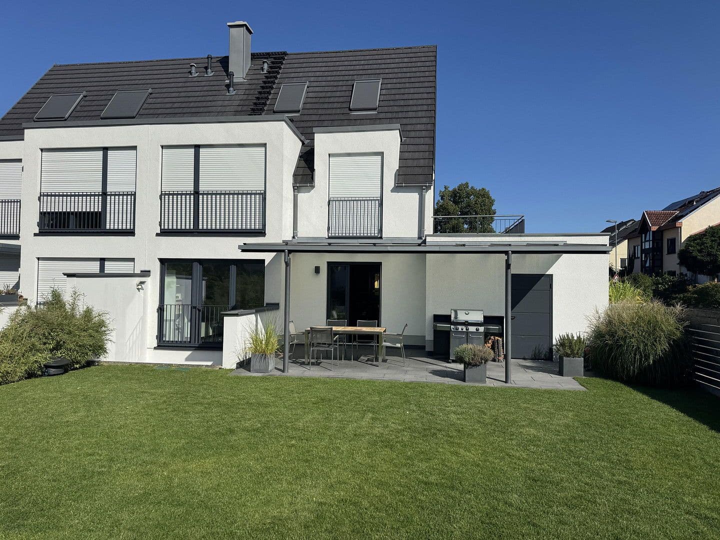 Prodej domu 190 m², pozemek 380 m², Neu-Isenburg, Hessen Prodej domu 190 m², pozemek 380 m², Neu-Isenburg, Hessen