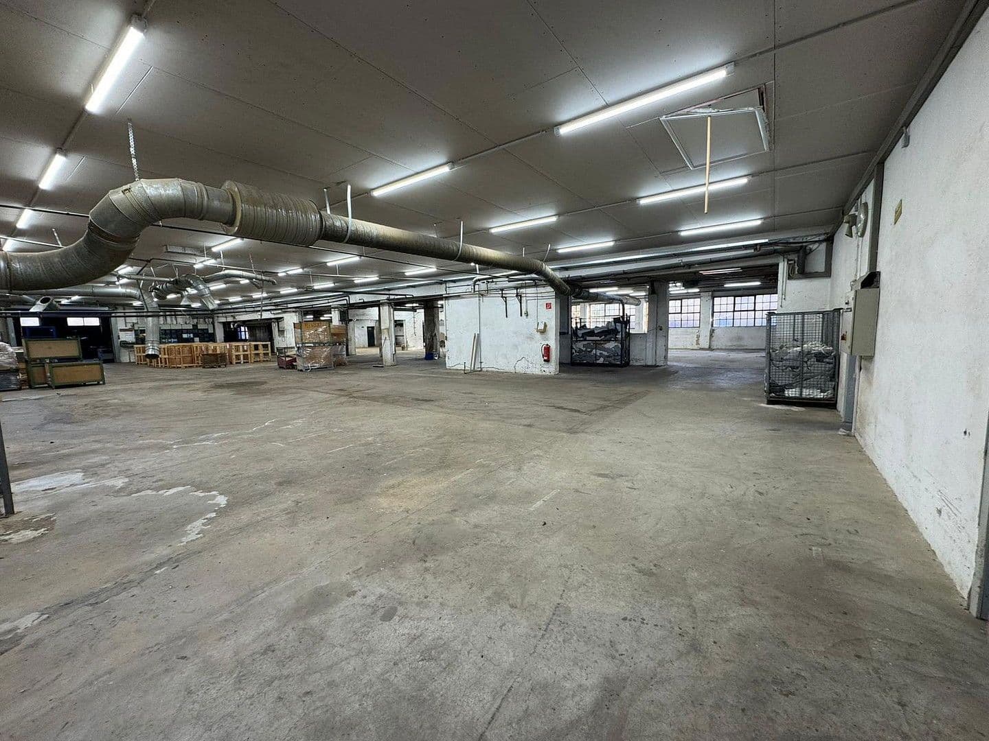 Prodej nebytového prostoru 3.216 m², Balve, Severní Porýní-Vestfálsko Prodej nebytového prostoru 3.216 m², Balve, Severní Porýní-Vestfálsko