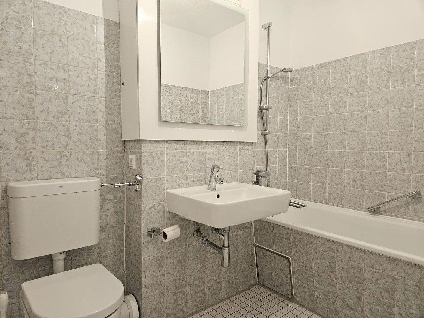 Pronájem bytu 3+1 75 m², Heiglhofstraße 80, München, Bavorsko Pronájem bytu 3+1 75 m², Heiglhofstraße 80, München, Bavorsko